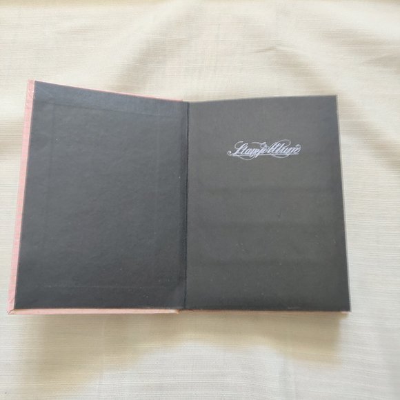 Hardcover Stamp Collecting Album with 14 Black Pages in Pink - Picture 2 of 6